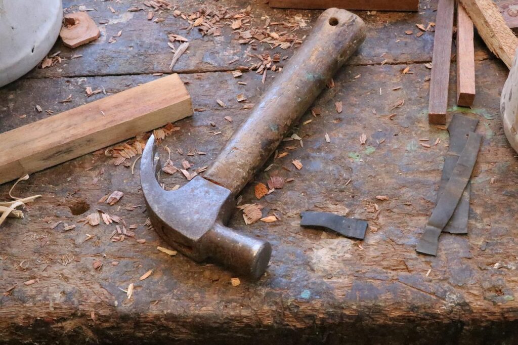 hammer, tool, wood-4536226.jpg